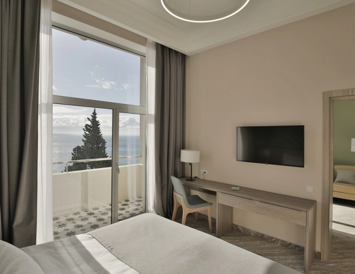 Lux 2-местный 2-комнатный Gagra/Sea view два балкона - Отель Garden Resort Gagra / Гарден Резорт Гагра